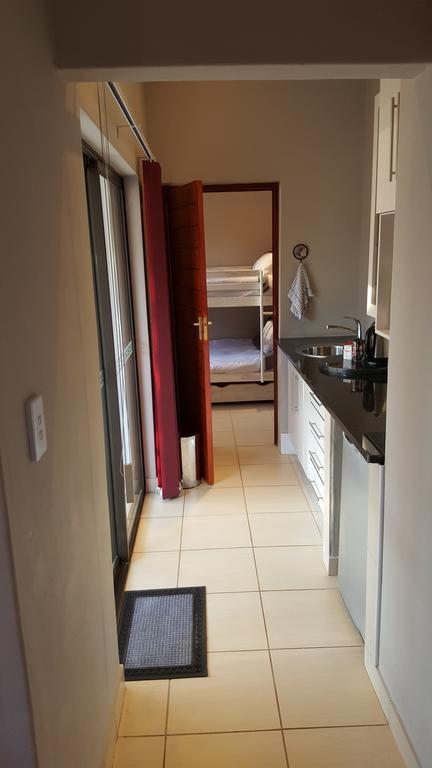 Casa Bianca Guest Lodge Hartbeespoort Habitación foto