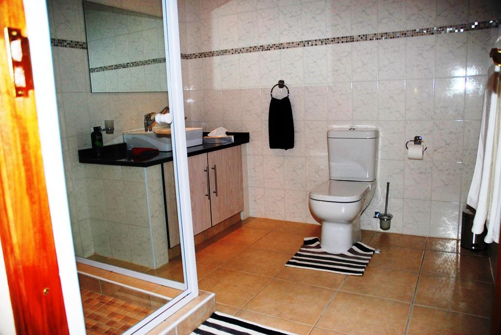Casa Bianca Guest Lodge Hartbeespoort Habitación foto
